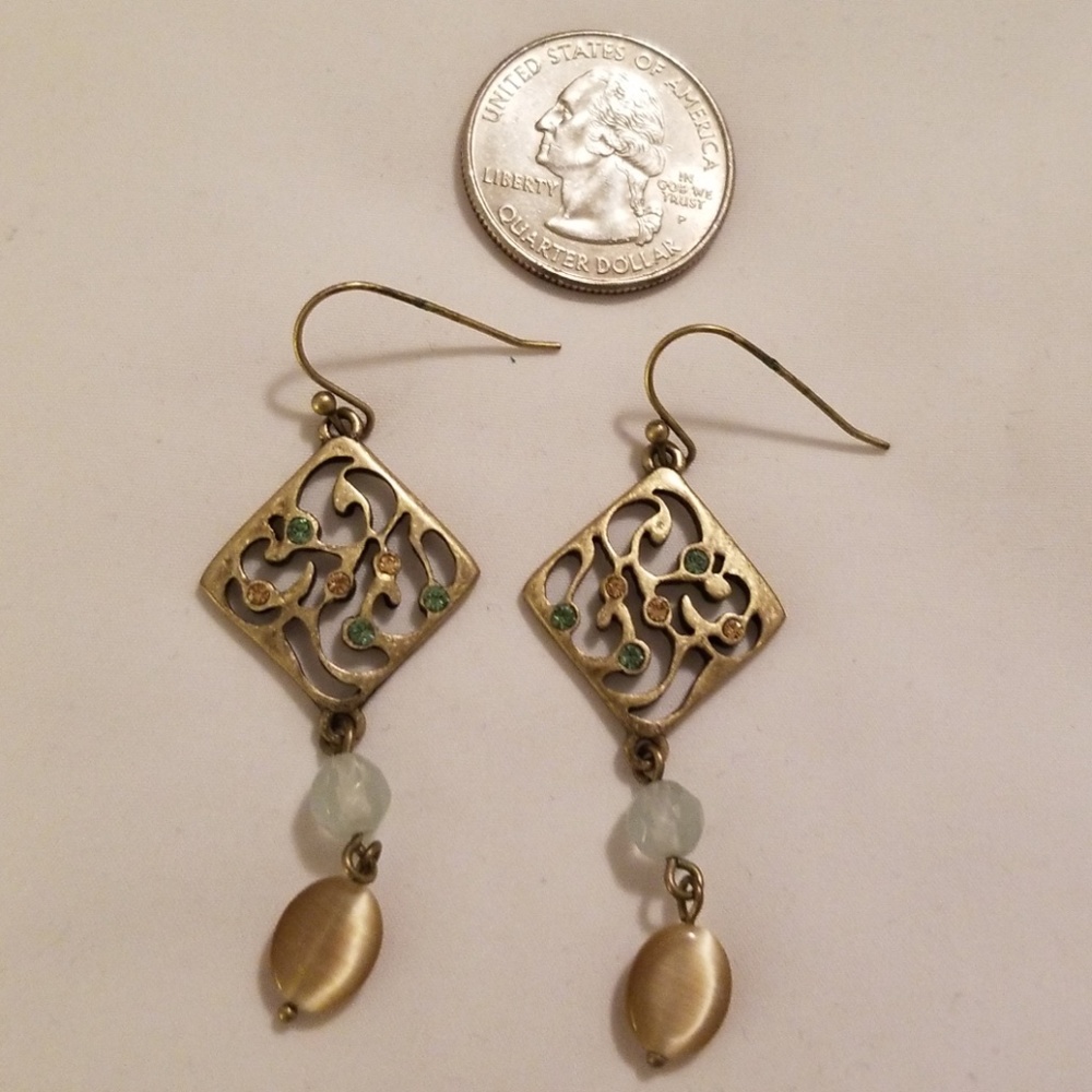 Cassic look drop earrings
